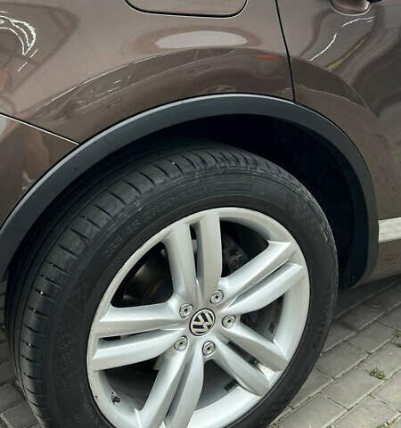 Коричневий Фольксваген Туарег, об'ємом двигуна 2.97 л та пробігом 368 тис. км за 15500 $, фото 13 на Automoto.ua