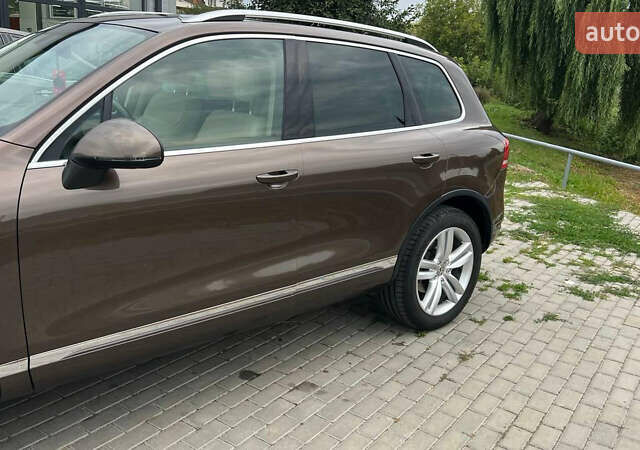 Коричневий Фольксваген Туарег, об'ємом двигуна 2.97 л та пробігом 368 тис. км за 15500 $, фото 2 на Automoto.ua