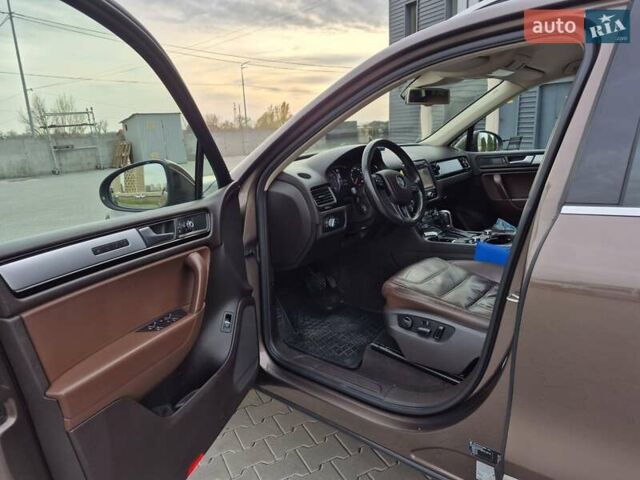 Коричневый Фольксваген Туарег, объемом двигателя 2.97 л и пробегом 260 тыс. км за 19950 $, фото 15 на Automoto.ua