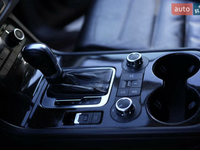 Коричневый Фольксваген Туарег, объемом двигателя 2.97 л и пробегом 304 тыс. км за 17449 $, фото 14 на Automoto.ua