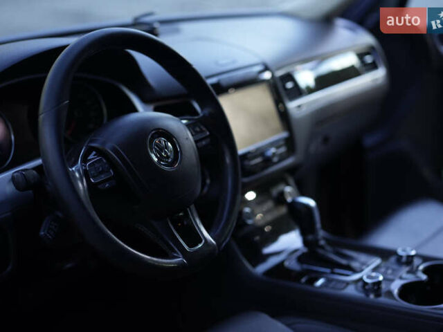 Коричневый Фольксваген Туарег, объемом двигателя 2.97 л и пробегом 304 тыс. км за 17449 $, фото 12 на Automoto.ua