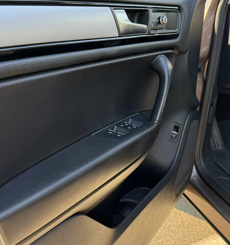 Коричневий Фольксваген Туарег, об'ємом двигуна 3.6 л та пробігом 194 тис. км за 14500 $, фото 34 на Automoto.ua