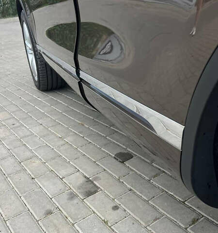 Коричневий Фольксваген Туарег, об'ємом двигуна 2.97 л та пробігом 368 тис. км за 15500 $, фото 5 на Automoto.ua