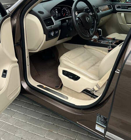 Коричневый Фольксваген Туарег, объемом двигателя 2.97 л и пробегом 365 тыс. км за 17000 $, фото 34 на Automoto.ua