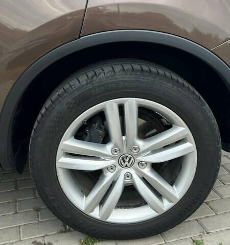 Коричневий Фольксваген Туарег, об'ємом двигуна 2.97 л та пробігом 368 тис. км за 15500 $, фото 4 на Automoto.ua