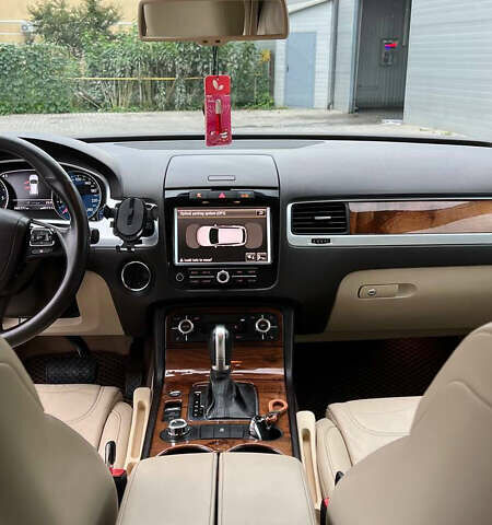 Коричневый Фольксваген Туарег, объемом двигателя 2.97 л и пробегом 365 тыс. км за 17000 $, фото 21 на Automoto.ua