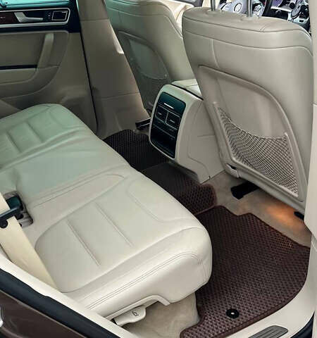 Коричневый Фольксваген Туарег, объемом двигателя 2.97 л и пробегом 365 тыс. км за 17000 $, фото 29 на Automoto.ua