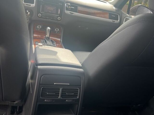 Коричневый Фольксваген Туарег, объемом двигателя 3 л и пробегом 3 тыс. км за 14500 $, фото 7 на Automoto.ua