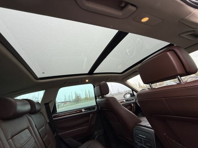 Коричневый Фольксваген Туарег, объемом двигателя 3 л и пробегом 213 тыс. км за 18000 $, фото 19 на Automoto.ua