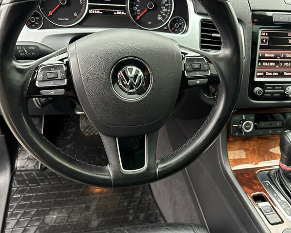 Коричневый Фольксваген Туарег, объемом двигателя 3 л и пробегом 204 тыс. км за 17400 $, фото 9 на Automoto.ua