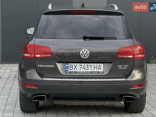 Коричневий Фольксваген Туарег, об'ємом двигуна 2.97 л та пробігом 272 тис. км за 17000 $, фото 4 на Automoto.ua
