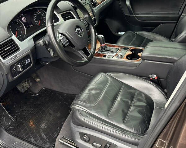 Коричневый Фольксваген Туарег, объемом двигателя 3 л и пробегом 204 тыс. км за 17400 $, фото 8 на Automoto.ua