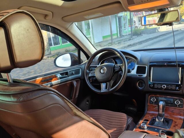 Коричневий Фольксваген Туарег, об'ємом двигуна 3 л та пробігом 300 тис. км за 17000 $, фото 2 на Automoto.ua