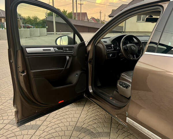 Коричневий Фольксваген Туарег, об'ємом двигуна 3 л та пробігом 222 тис. км за 17900 $, фото 11 на Automoto.ua