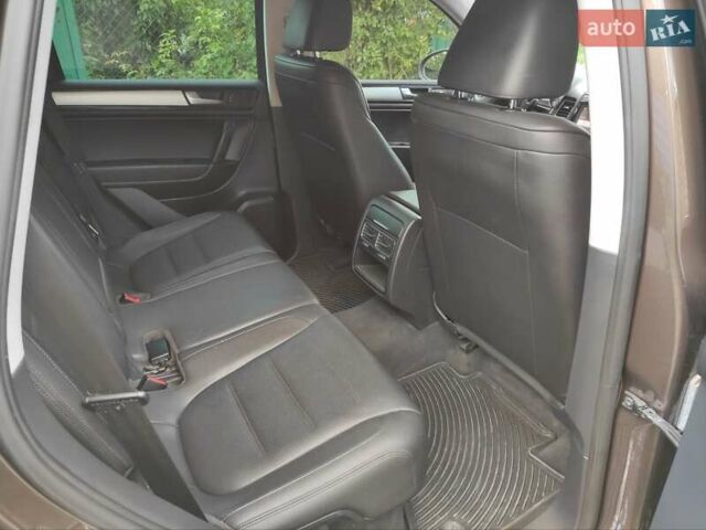 Коричневый Фольксваген Туарег, объемом двигателя 2.97 л и пробегом 211 тыс. км за 16500 $, фото 31 на Automoto.ua