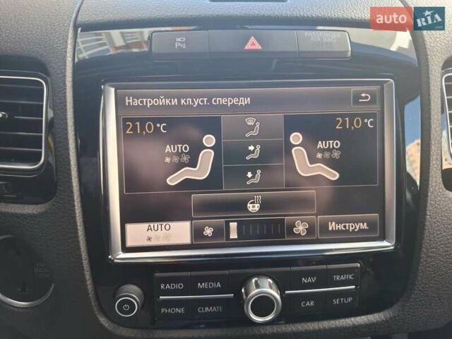 Коричневый Фольксваген Туарег, объемом двигателя 2.97 л и пробегом 295 тыс. км за 21499 $, фото 77 на Automoto.ua