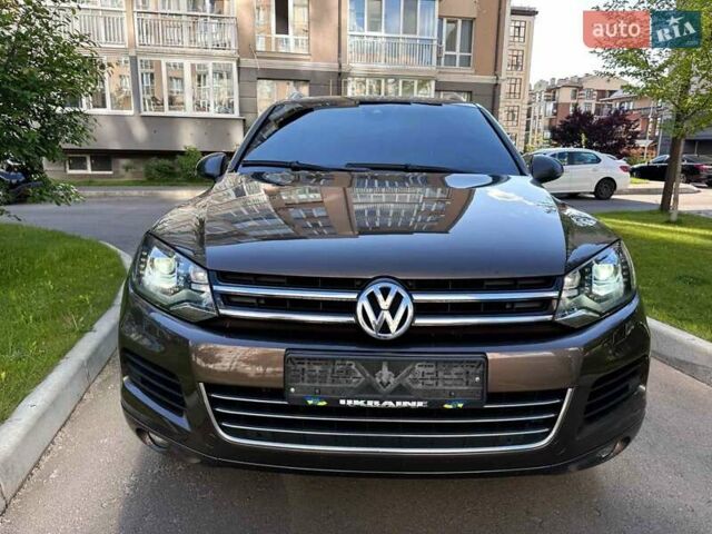 Коричневый Фольксваген Туарег, объемом двигателя 4.13 л и пробегом 294 тыс. км за 16999 $, фото 15 на Automoto.ua