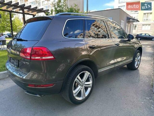 Коричневый Фольксваген Туарег, объемом двигателя 4.13 л и пробегом 294 тыс. км за 16999 $, фото 8 на Automoto.ua