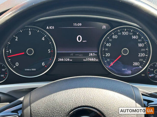 Коричневый Фольксваген Туарег, объемом двигателя 3 л и пробегом 266 тыс. км за 18500 $, фото 12 на Automoto.ua