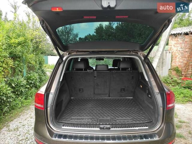 Коричневый Фольксваген Туарег, объемом двигателя 2.97 л и пробегом 211 тыс. км за 16500 $, фото 17 на Automoto.ua