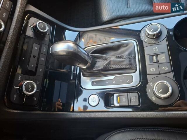 Коричневый Фольксваген Туарег, объемом двигателя 2.97 л и пробегом 295 тыс. км за 21499 $, фото 44 на Automoto.ua