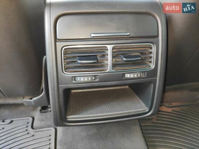 Коричневый Фольксваген Туарег, объемом двигателя 2.97 л и пробегом 211 тыс. км за 16500 $, фото 33 на Automoto.ua