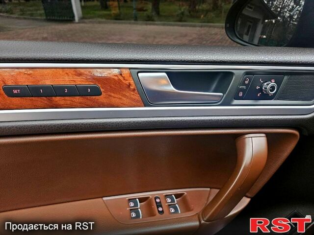 Коричневий Фольксваген Туарег, об'ємом двигуна 3 л та пробігом 152 тис. км за 24000 $, фото 4 на Automoto.ua