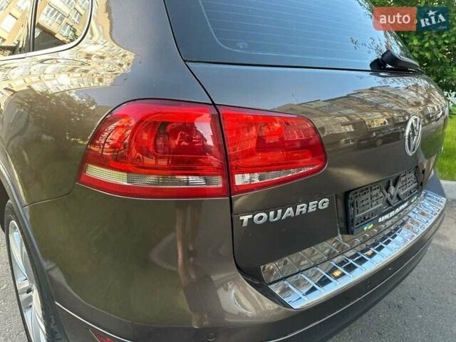 Коричневый Фольксваген Туарег, объемом двигателя 4.13 л и пробегом 294 тыс. км за 16999 $, фото 7 на Automoto.ua