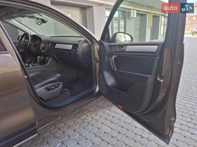 Коричневый Фольксваген Туарег, объемом двигателя 2.97 л и пробегом 295 тыс. км за 21499 $, фото 45 на Automoto.ua