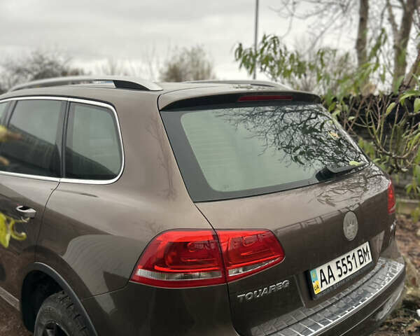 Коричневый Фольксваген Туарег, объемом двигателя 2.97 л и пробегом 300 тыс. км за 11000 $, фото 3 на Automoto.ua