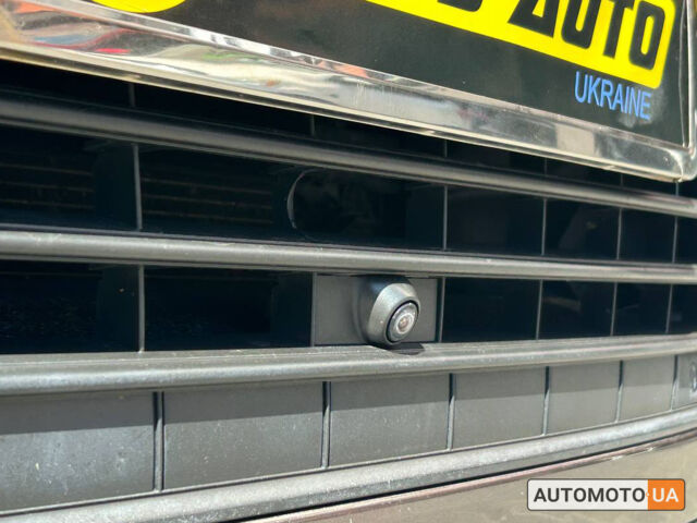 Коричневый Фольксваген Туарег, объемом двигателя 3 л и пробегом 266 тыс. км за 18500 $, фото 7 на Automoto.ua