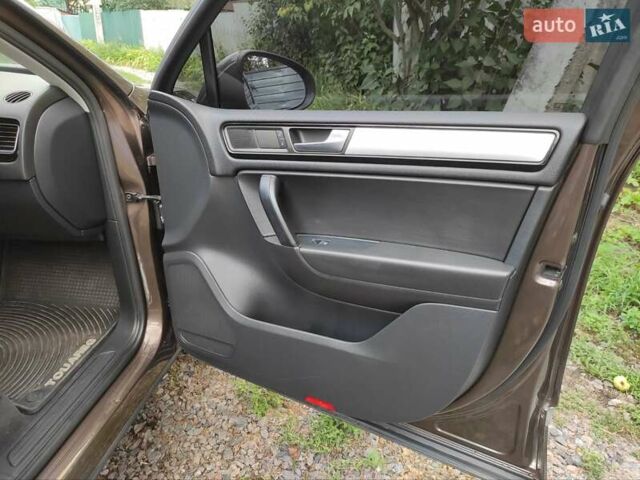 Коричневый Фольксваген Туарег, объемом двигателя 2.97 л и пробегом 211 тыс. км за 16500 $, фото 29 на Automoto.ua