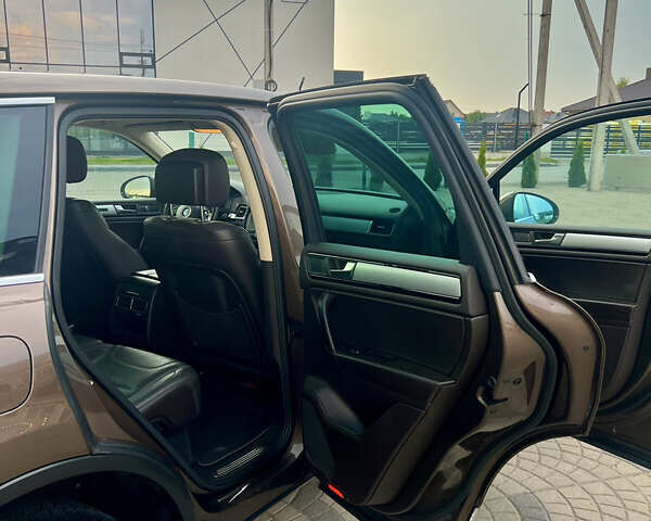 Коричневий Фольксваген Туарег, об'ємом двигуна 3 л та пробігом 222 тис. км за 17900 $, фото 15 на Automoto.ua