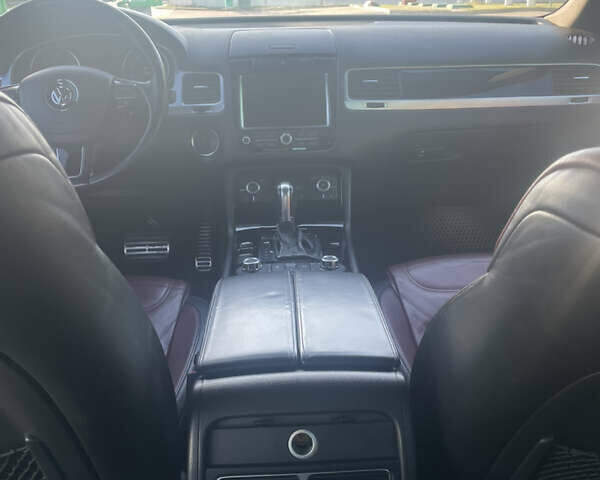 Коричневий Фольксваген Туарег, об'ємом двигуна 4.2 л та пробігом 313 тис. км за 21000 $, фото 7 на Automoto.ua