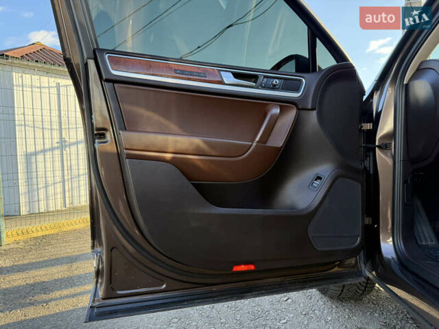 Коричневый Фольксваген Туарег, объемом двигателя 2.97 л и пробегом 151 тыс. км за 24990 $, фото 11 на Automoto.ua