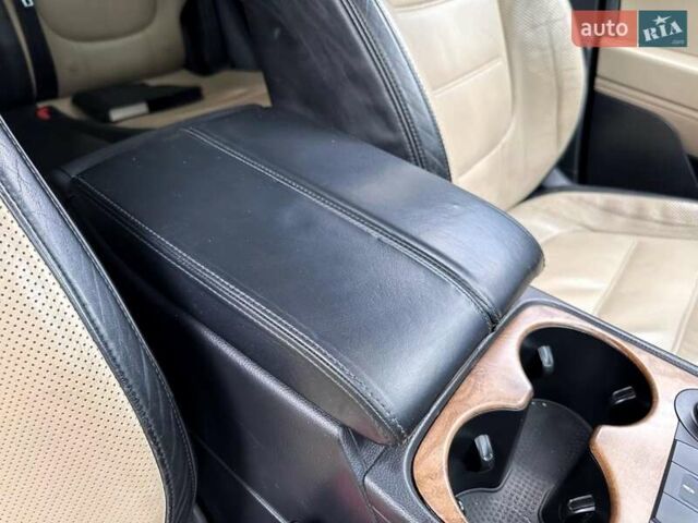 Коричневый Фольксваген Туарег, объемом двигателя 4.13 л и пробегом 294 тыс. км за 16999 $, фото 23 на Automoto.ua