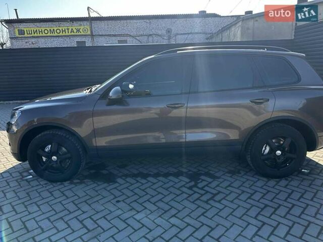 Коричневый Фольксваген Туарег, объемом двигателя 2.97 л и пробегом 274 тыс. км за 16300 $, фото 4 на Automoto.ua