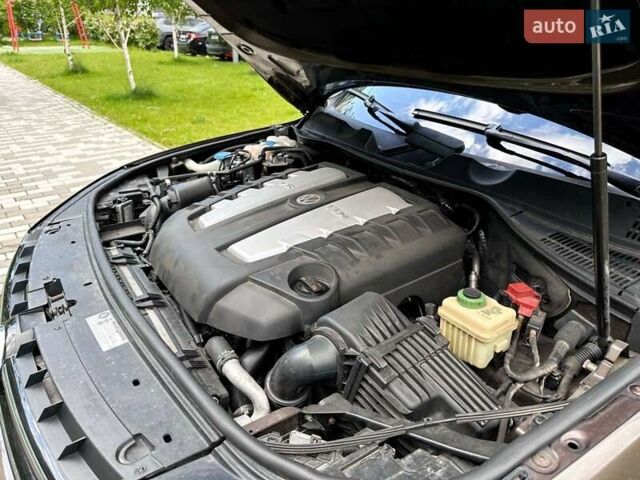 Коричневый Фольксваген Туарег, объемом двигателя 4.13 л и пробегом 294 тыс. км за 16999 $, фото 46 на Automoto.ua