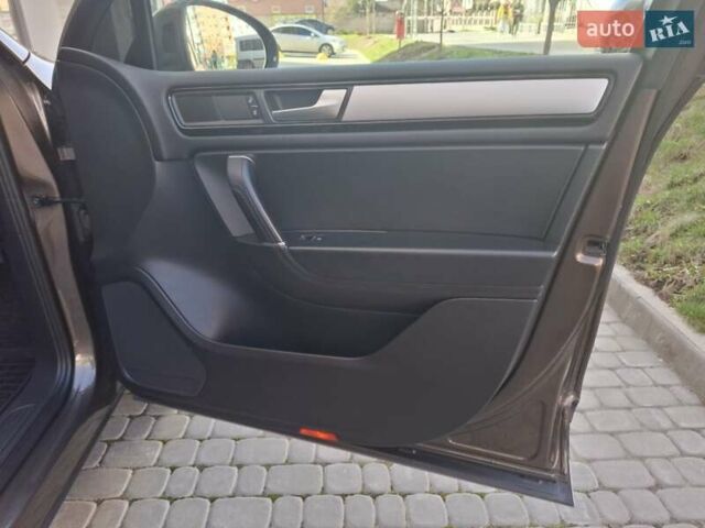 Коричневый Фольксваген Туарег, объемом двигателя 2.97 л и пробегом 295 тыс. км за 21499 $, фото 46 на Automoto.ua