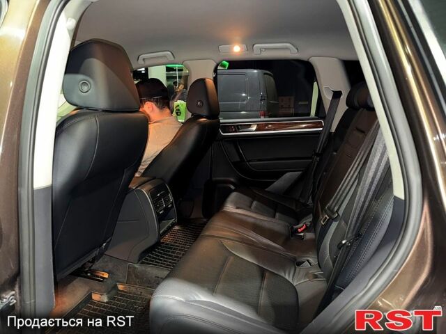 Коричневый Фольксваген Туарег, объемом двигателя 3 л и пробегом 0 тыс. км за 18000 $, фото 4 на Automoto.ua