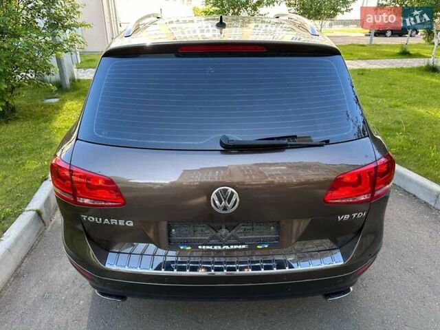 Коричневый Фольксваген Туарег, объемом двигателя 4.13 л и пробегом 294 тыс. км за 16999 $, фото 3 на Automoto.ua