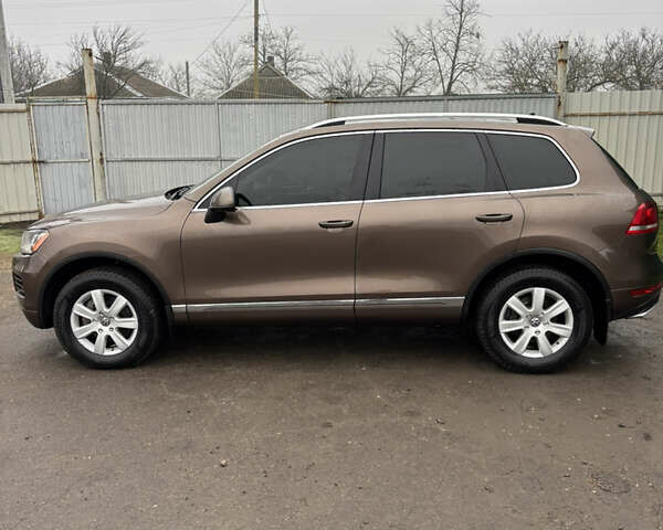 Коричневый Фольксваген Туарег, объемом двигателя 3 л и пробегом 204 тыс. км за 17400 $, фото 5 на Automoto.ua