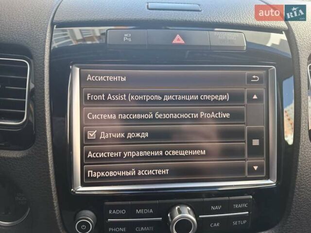 Коричневый Фольксваген Туарег, объемом двигателя 2.97 л и пробегом 295 тыс. км за 21499 $, фото 80 на Automoto.ua