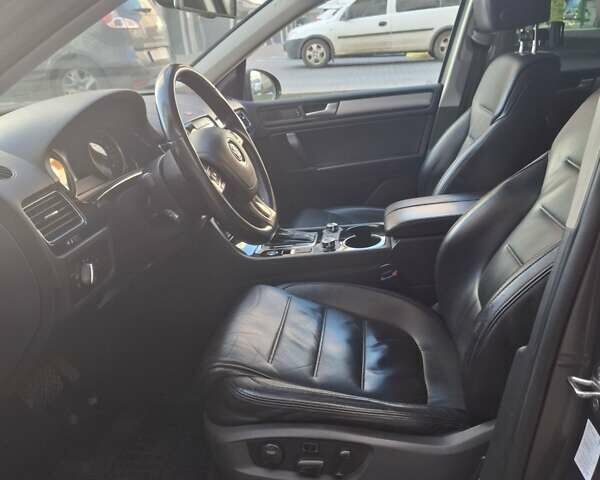 Коричневый Фольксваген Туарег, объемом двигателя 2.97 л и пробегом 295 тыс. км за 21499 $, фото 31 на Automoto.ua