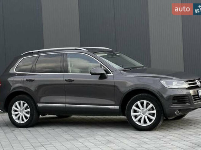 Коричневий Фольксваген Туарег, об'ємом двигуна 2.97 л та пробігом 272 тис. км за 17000 $, фото 2 на Automoto.ua