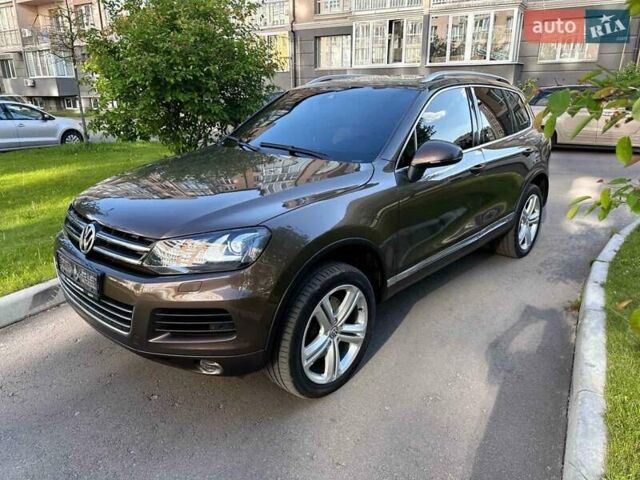 Коричневый Фольксваген Туарег, объемом двигателя 4.13 л и пробегом 294 тыс. км за 16999 $, фото 1 на Automoto.ua