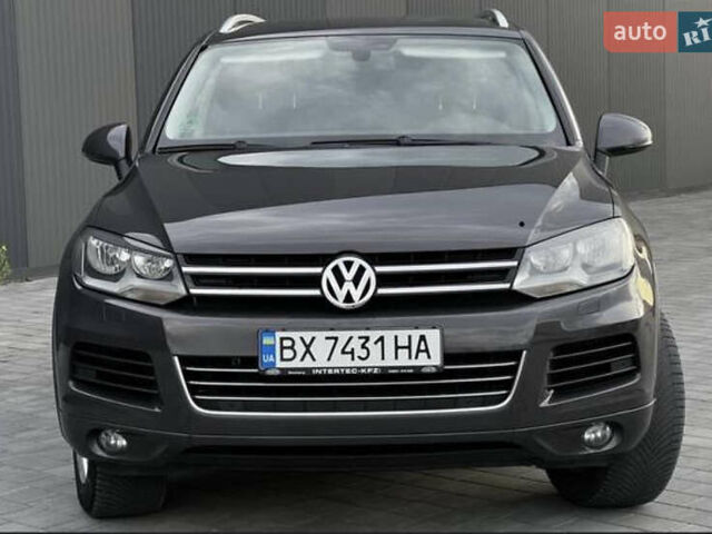 Коричневий Фольксваген Туарег, об'ємом двигуна 2.97 л та пробігом 272 тис. км за 17000 $, фото 1 на Automoto.ua