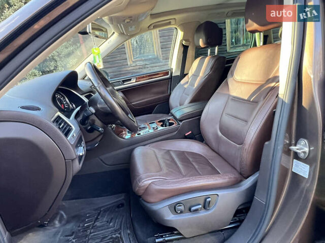 Коричневий Фольксваген Туарег, об'ємом двигуна 3 л та пробігом 245 тис. км за 17999 $, фото 30 на Automoto.ua