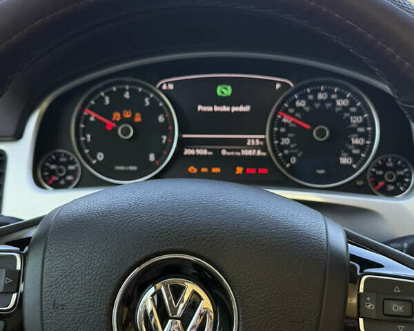 Коричневый Фольксваген Туарег, объемом двигателя 3.6 л и пробегом 206 тыс. км за 20000 $, фото 11 на Automoto.ua