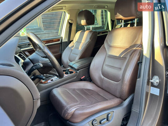 Коричневий Фольксваген Туарег, об'ємом двигуна 3 л та пробігом 245 тис. км за 17999 $, фото 36 на Automoto.ua
